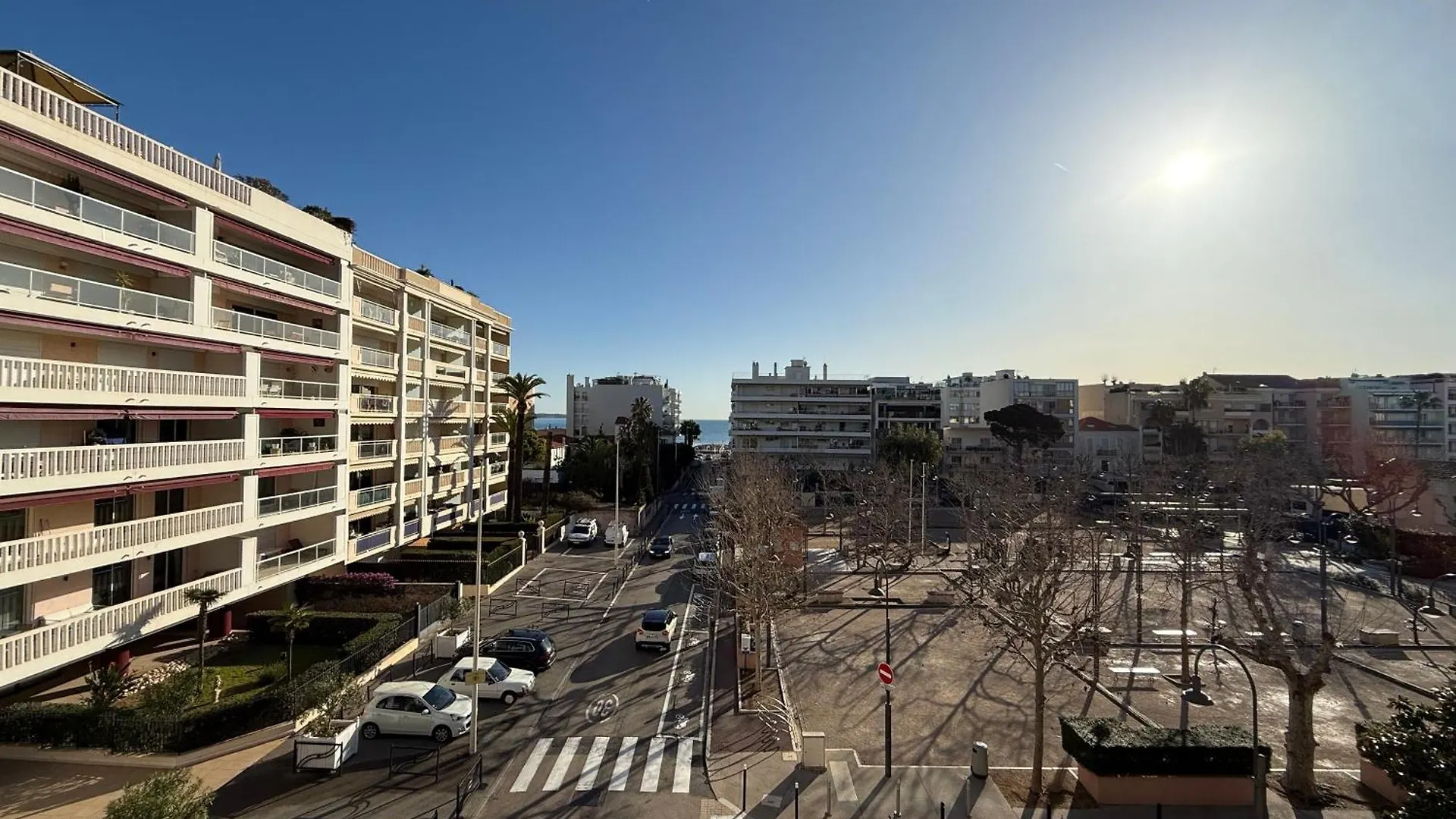 Appartement 3 Pieces Vue Mer Palm Beach Cannes Apartment