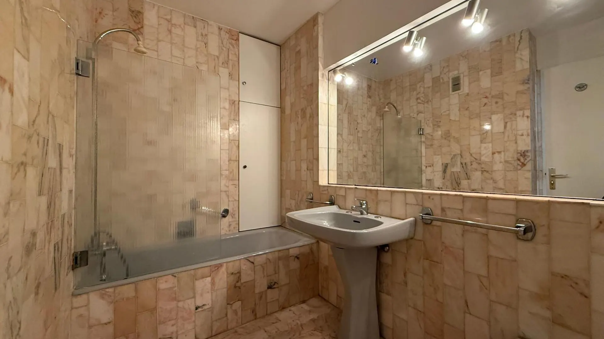 Appartement 3 Pieces Vue Mer Palm Beach Cannes Apartment